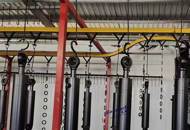 Hydraulic cylinder painting workshop