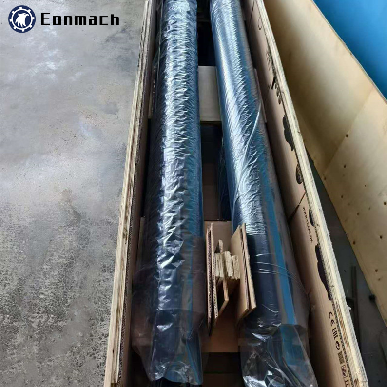 Hydraulic cylinder for Skiploader