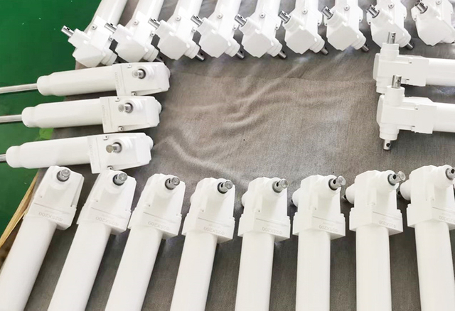 Medical Bed Cylinders Packing Workshop